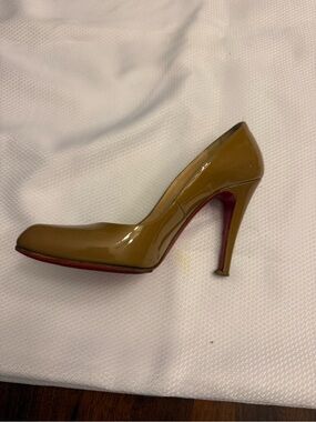 Christian Louboutin Tan Patent Pointed-Toe Pumps